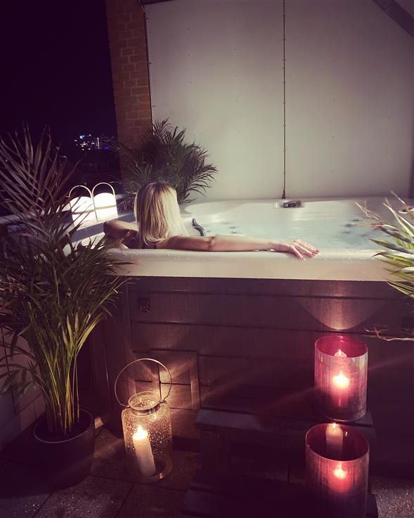 HVERDAGS OPHOLD PENTHOUSE SPA SUITE